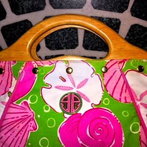 Lilly PulitzerSea Shells Bermuda Pink Green Cotton Wood Satchel9"L x 2"W x 7r